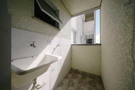 Apartamento para alugar com 42m², 2 quartos e sem vaga Apartamento para alugar com 42m², 2 quartos e sem vagaÁrea de Serviço