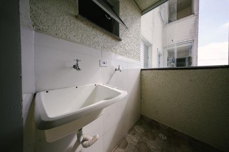 Apartamento para alugar com 42m², 2 quartos e sem vaga Apartamento para alugar com 42m², 2 quartos e sem vagaÁrea de Serviço