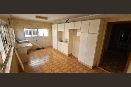 Área de serviço de casa à venda com 2 quartos, 210m² em Vila Assunção, Santo André