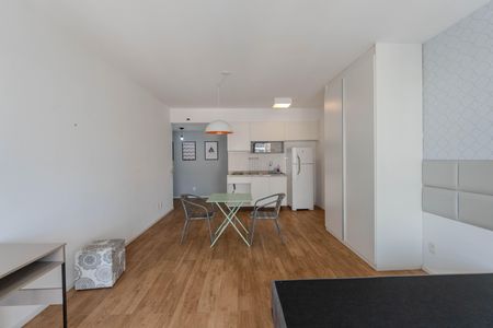 Studio para alugar com 46m², 1 quarto e 1 vaga Studio para alugar com 46m², 1 quarto e 1 vagaSala