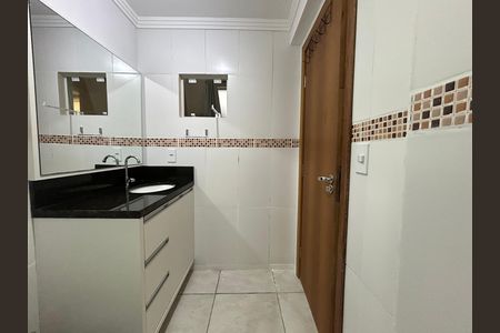 Banheiro de apartamento para alugar com 1 quarto, 20m² em Pantanal, Florianópolis