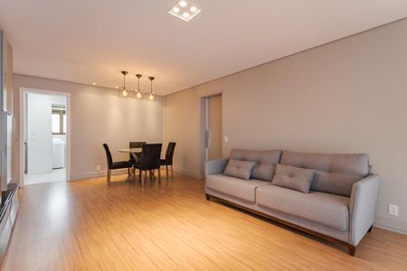 Sala de apartamento para alugar com 3 quartos, 123m² em Auxiliadora, Porto Alegre
