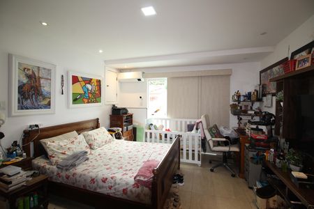 Casa para alugar com 360m², 4 quartos e 2 vagasQuarto 4