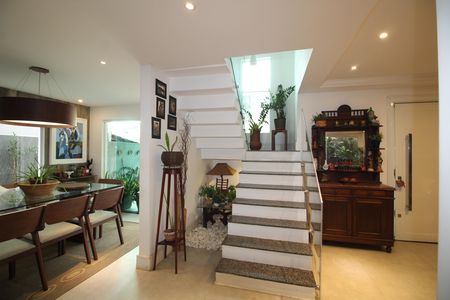 Casa para alugar com 360m², 4 quartos e 2 vagasSala