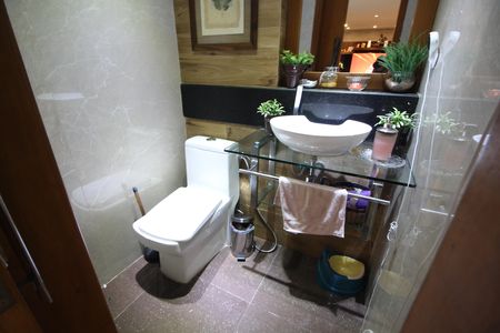 Casa para alugar com 360m², 4 quartos e 2 vagasLavabo
