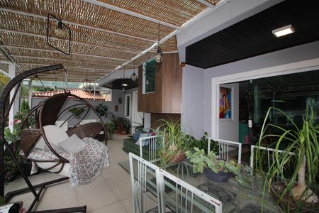 Casa para alugar com 360m², 4 quartos e 2 vagasSala - Varanda
