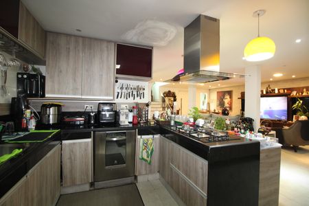 Casa para alugar com 360m², 4 quartos e 2 vagasCozinha