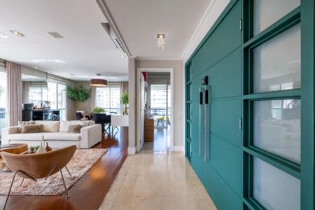 Apartamento para alugar com 300m², 5 quartos e 5 vagas
