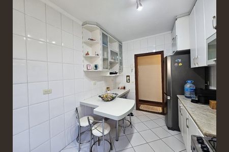 Apartamento à venda com 99m², 3 quartos e 2 vagasCozinha