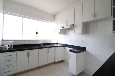 Apartamento para alugar com 70m², 3 quartos e 2 vagasCozinha