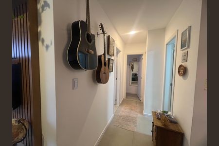 Corredor de apartamento para alugar com 3 quartos, 100m² em Teixeiras, Juiz de Fora