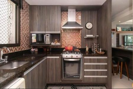Apartamento à venda com 86m², 3 quartos e 2 vagasCozinha