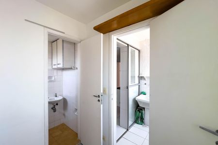 Apartamento à venda com 57m², 2 quartos e sem vaga Apartamento à venda com 57m², 2 quartos e sem vagaÁrea de serviço
