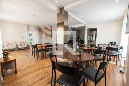 Apartamento à venda com 57m², 2 quartos e sem vaga Apartamento à venda com 57m², 2 quartos e sem vagaSalão de festas