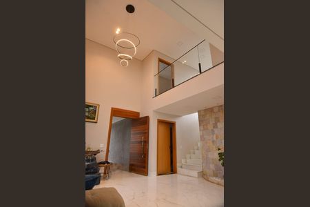 Sala de casa à venda com 5 quartos, 462m² em Setor Crimeia Oeste, Goiânia