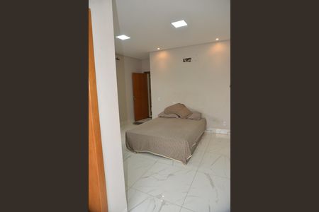 Quarto de casa à venda com 5 quartos, 462m² em Setor Crimeia Oeste, Goiânia