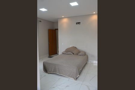 Quarto de casa à venda com 5 quartos, 462m² em Setor Crimeia Oeste, Goiânia