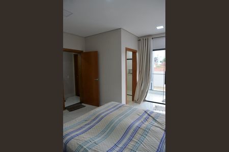Casa à venda com 462m², 5 quartos e 4 vagas Casa à venda com 462m², 5 quartos e 4 vagasQuarto