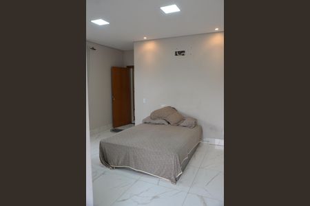 Quarto de casa à venda com 5 quartos, 462m² em Setor Crimeia Oeste, Goiânia