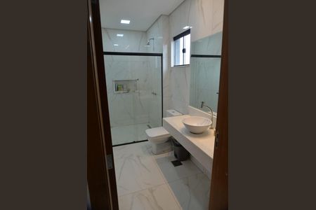 Casa à venda com 462m², 5 quartos e 4 vagas Casa à venda com 462m², 5 quartos e 4 vagasBanheiro