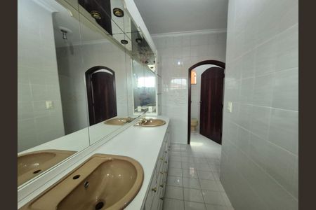 Casa à venda com 319m², 3 quartos e 5 vagas Casa à venda com 319m², 3 quartos e 5 vagasFoto 24