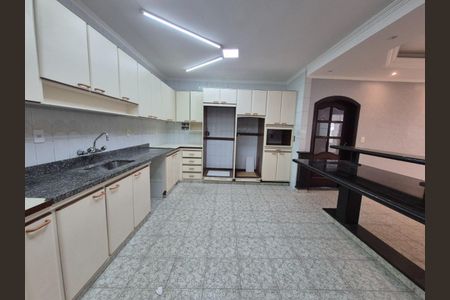Casa à venda com 319m², 3 quartos e 5 vagas Casa à venda com 319m², 3 quartos e 5 vagasFoto 08