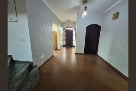 Casa à venda com 319m², 3 quartos e 5 vagas Casa à venda com 319m², 3 quartos e 5 vagasFoto 03