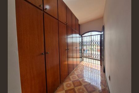 Casa à venda com 319m², 3 quartos e 5 vagas Casa à venda com 319m², 3 quartos e 5 vagasFoto 23