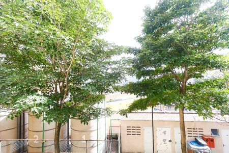 vista de apartamento para alugar com 2 quartos, 47m² em Jardim Helga, São Paulo