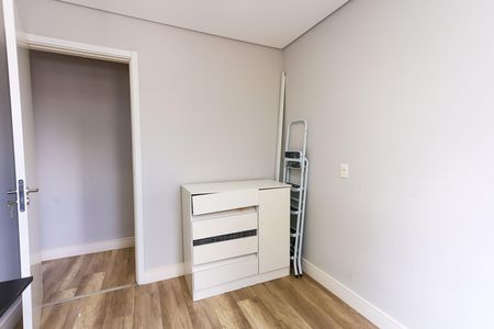 quarto 1 de apartamento para alugar com 2 quartos, 47m² em Jardim Helga, São Paulo