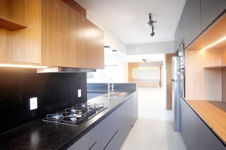 Apartamento à venda com 232m², 3 quartos e 2 vagasCozinha