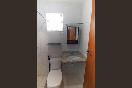 Casa para alugar com 70m², 2 quartos e 1 vaga Casa para alugar com 70m², 2 quartos e 1 vagaBanheiro