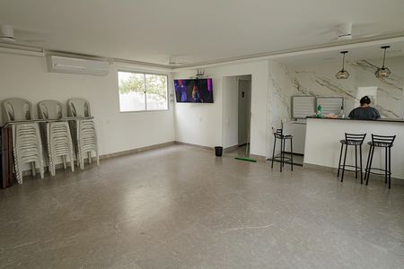 Apartamento para alugar com 50m², 2 quartos e 1 vaga Apartamento para alugar com 50m², 2 quartos e 1 vagaÁrea comum - Salão de festas