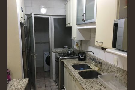 Cozinha de apartamento para alugar com 2 quartos, 65m² em Passo d’Areia, Porto Alegre