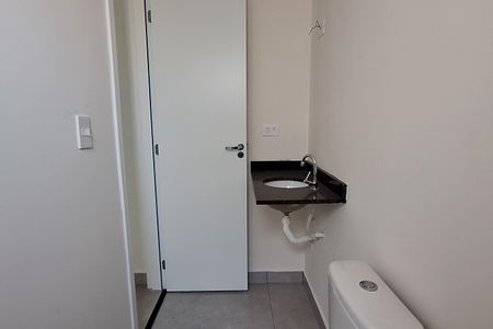 Apartamento à venda com 56m², 2 quartos e 2 vagas Apartamento à venda com 56m², 2 quartos e 2 vagasBanheiro da Suíte
