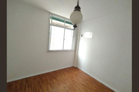 Apartamento à venda com 75m², 2 quartos e 1 vaga