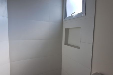 Apartamento à venda com 57m², 2 quartos e 1 vaga Apartamento à venda com 57m², 2 quartos e 1 vagaBanheiro da Suíte