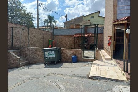 Casa à venda com 67m², 2 quartos e 2 vagas
