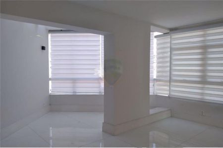 Apartamento para alugar com 3 quartos, 250m² em Vila Nova Conceição, São Paulo
