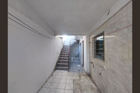 Quintal de casa para alugar com 1 quarto, 60m² em Jardim das Imbuias, São Paulo