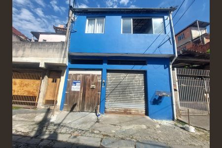 Fachada - Placa QuintoAndar instalada de casa para alugar com 1 quarto, 60m² em Jardim das Imbuias, São Paulo