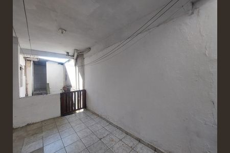 Quintal de casa para alugar com 1 quarto, 60m² em Jardim das Imbuias, São Paulo