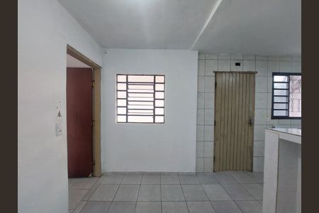 Sala de casa para alugar com 1 quarto, 60m² em Jardim das Imbuias, São Paulo