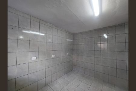 Cozinha de casa para alugar com 1 quarto, 60m² em Jardim das Imbuias, São Paulo
