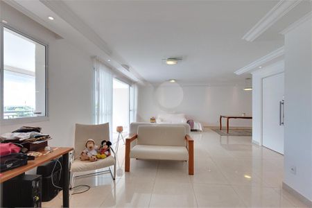 Apartamento à venda com 185m², 3 quartos e 3 vagas