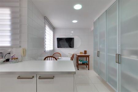 Apartamento à venda com 185m², 3 quartos e 3 vagas