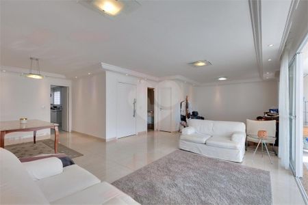 Apartamento à venda com 185m², 3 quartos e 3 vagas