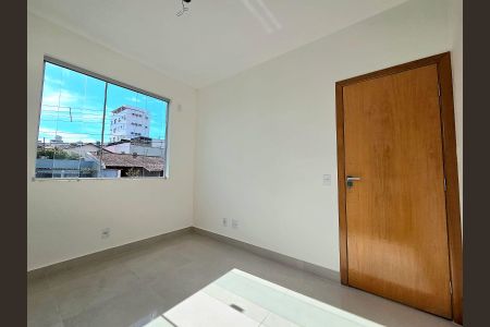 Casa à venda com 130m², 3 quartos e 2 vagasQuarto
