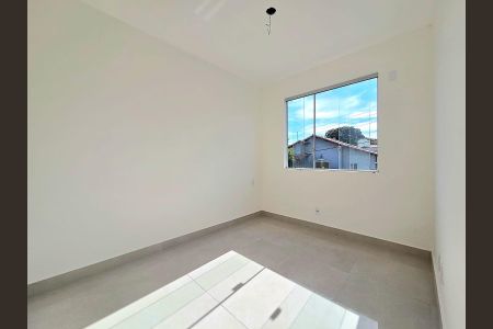 Casa à venda com 130m², 3 quartos e 2 vagasQuarto