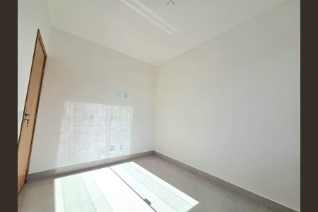 Casa à venda com 130m², 3 quartos e 2 vagasQuarto 